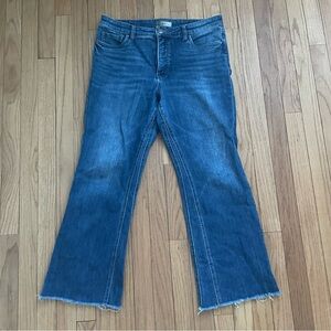 Kut from the Kloth size 10 short flare Jeans